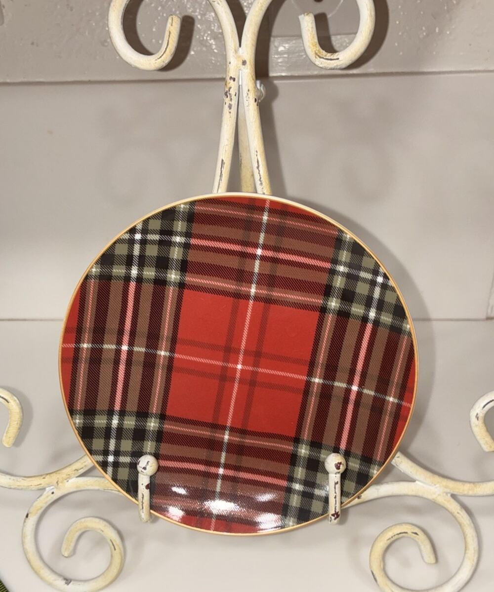 222 Fifth Wexford Plaid Dessert Plates Christmas Red Green Tartan Plaid Set of 4